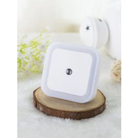   LED éjszakai fény sötétedés érzékelővel több színben